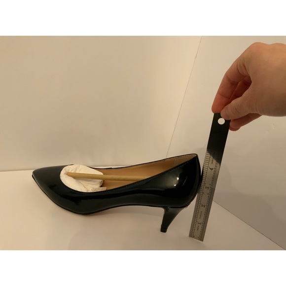 Coach black patent size 5 heels - Picture 4 of 13